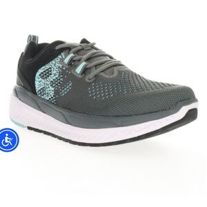 Propét Ultra Women's Sneaker 10